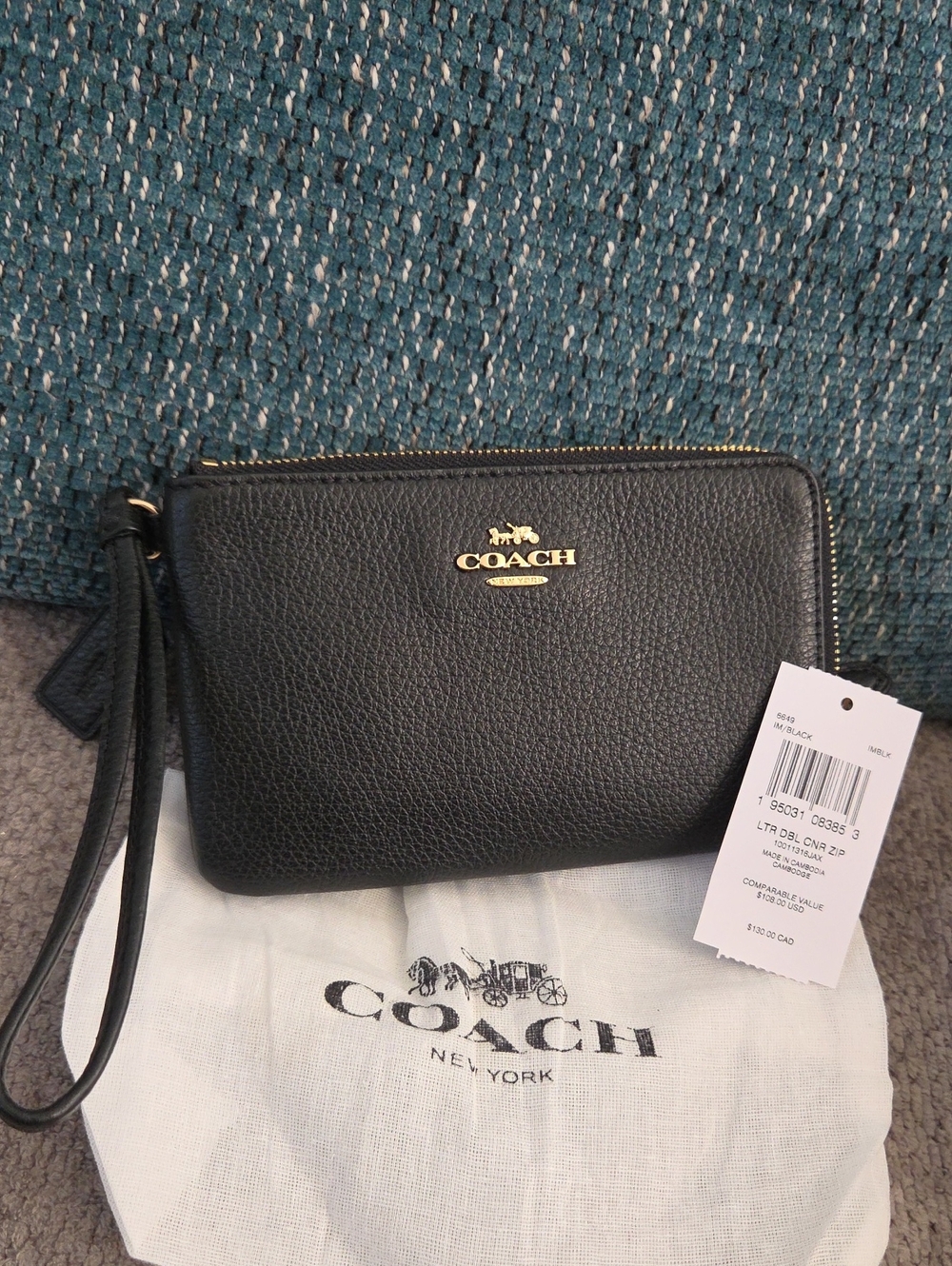 Coach Double Corner Zip Wristlet in Pebble Leather Black